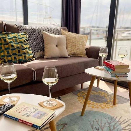 Yarmouth Waterlodge Floating Apartments 2 Buitenkant foto